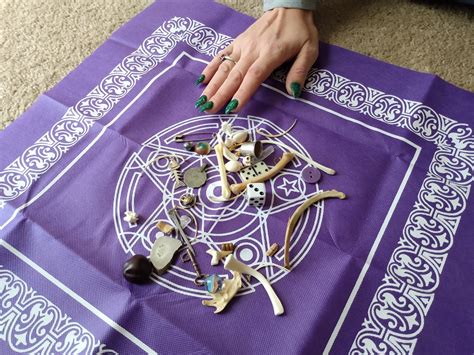 Throwing Bones Divination and Personal Transformation